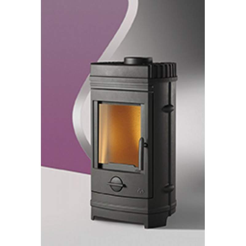 ESTUFA FUNDICIÓN PARA LEÑA DE 8 KW.